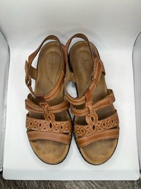 Women’s Clarks Sandals Size 7.5